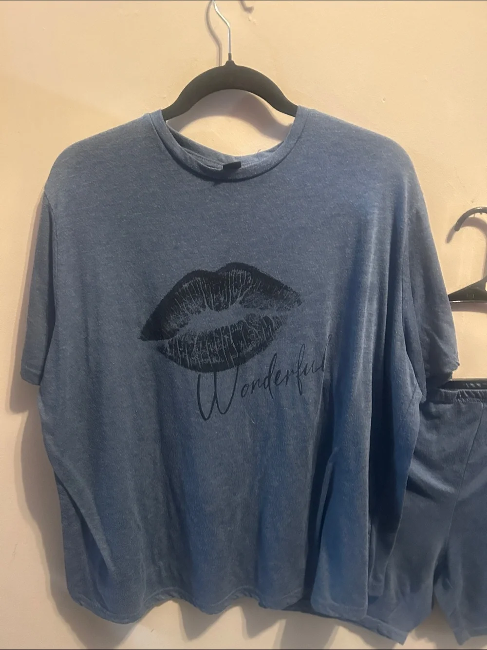 SHEIN Blue Lip Print Lounge Tee & Shorts Set